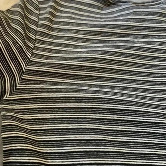 Wardrobe essentials 100% cotton,  black & white striped, fitted T-shirt - Picture 5 of 5